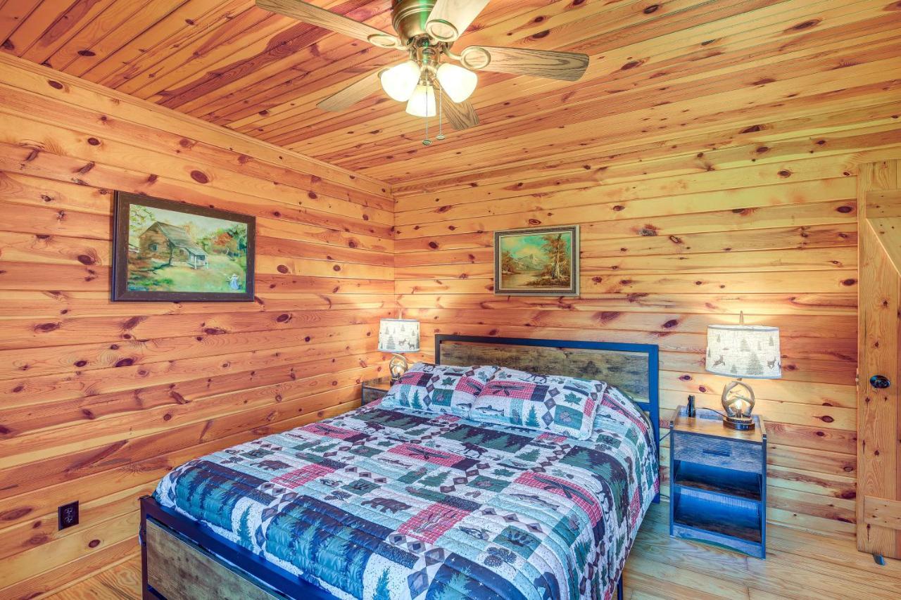 Blue Ridge Mountain Cabin With Views And Hot Tub Sparta Luaran gambar