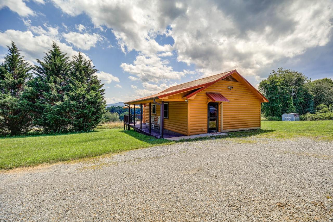 Blue Ridge Mountain Cabin With Views And Hot Tub Sparta Luaran gambar