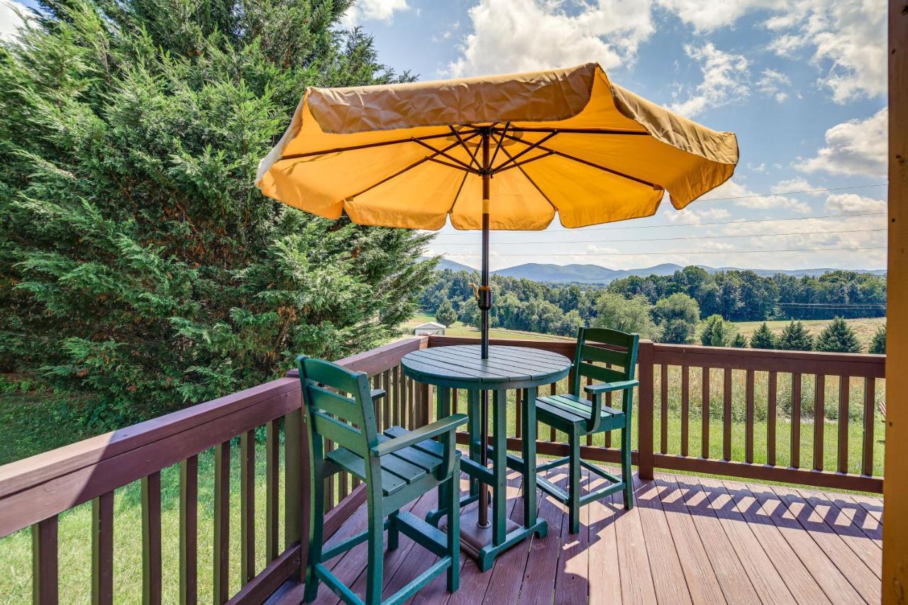 Blue Ridge Mountain Cabin With Views And Hot Tub Sparta Luaran gambar