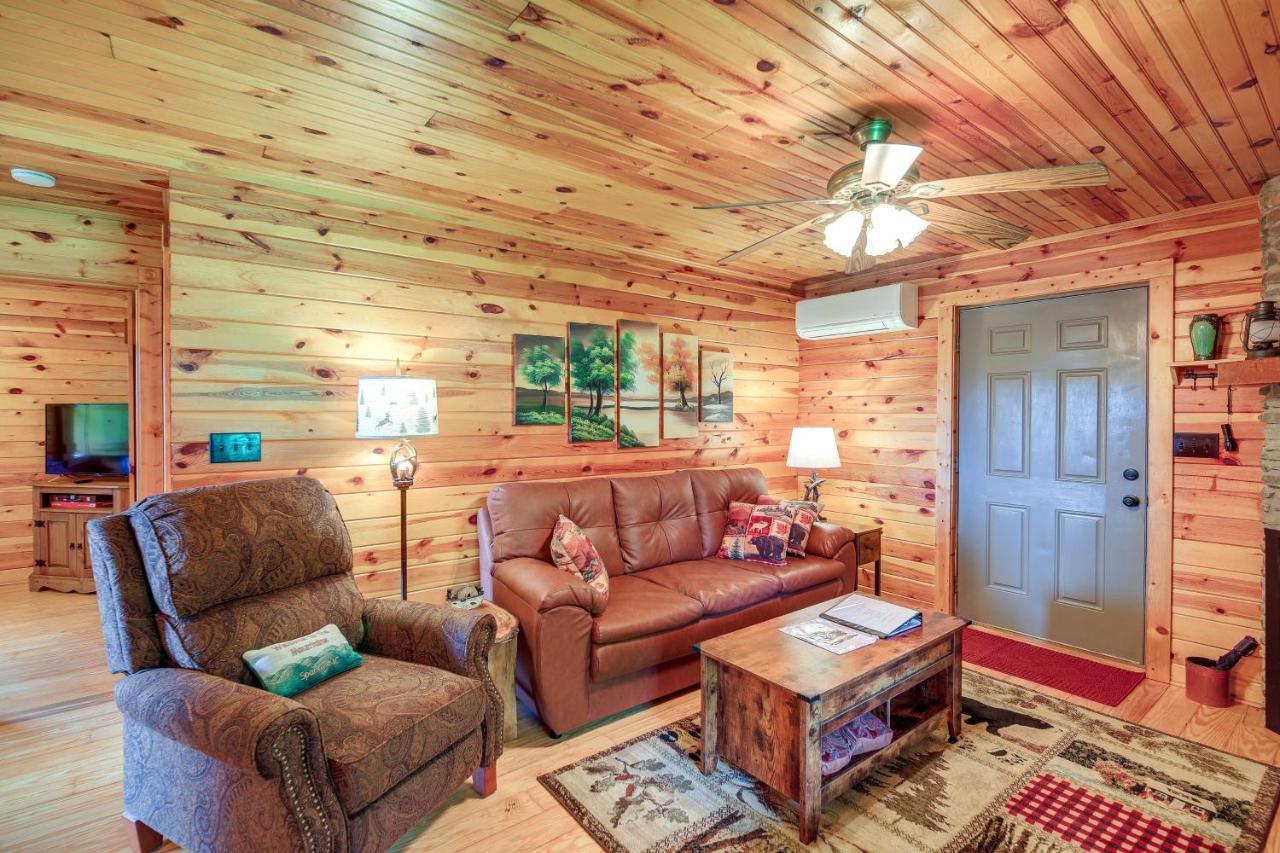 Blue Ridge Mountain Cabin With Views And Hot Tub Sparta Luaran gambar