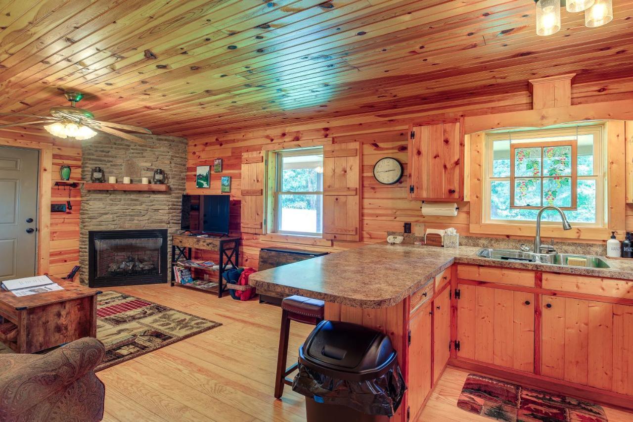 Blue Ridge Mountain Cabin With Views And Hot Tub Sparta Luaran gambar