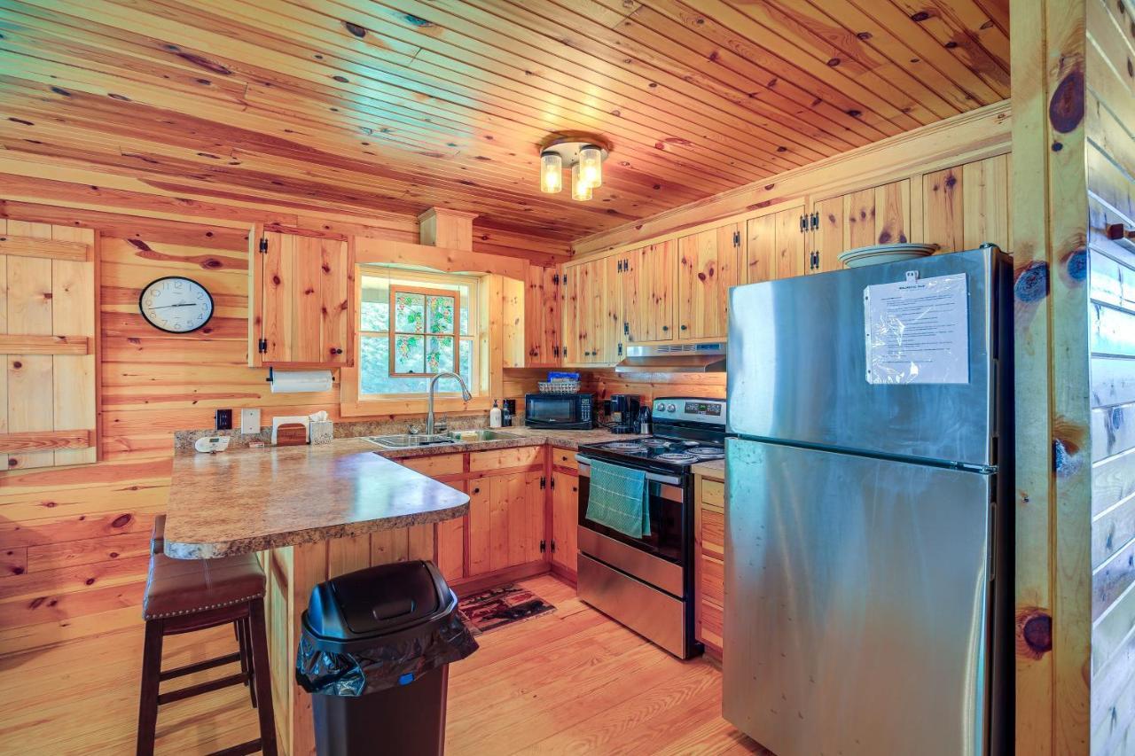 Blue Ridge Mountain Cabin With Views And Hot Tub Sparta Luaran gambar